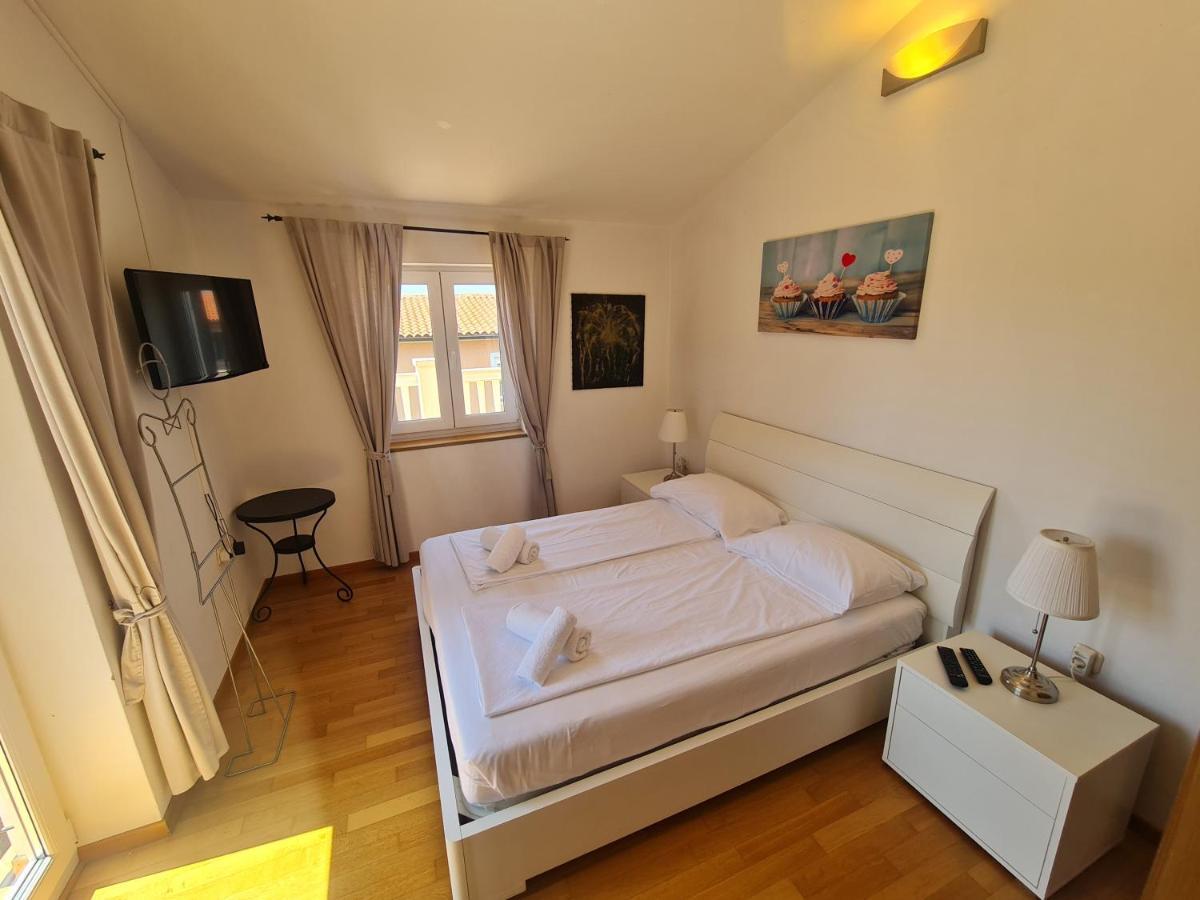 Apartments Kuca Sunce Vodnjan Esterno foto